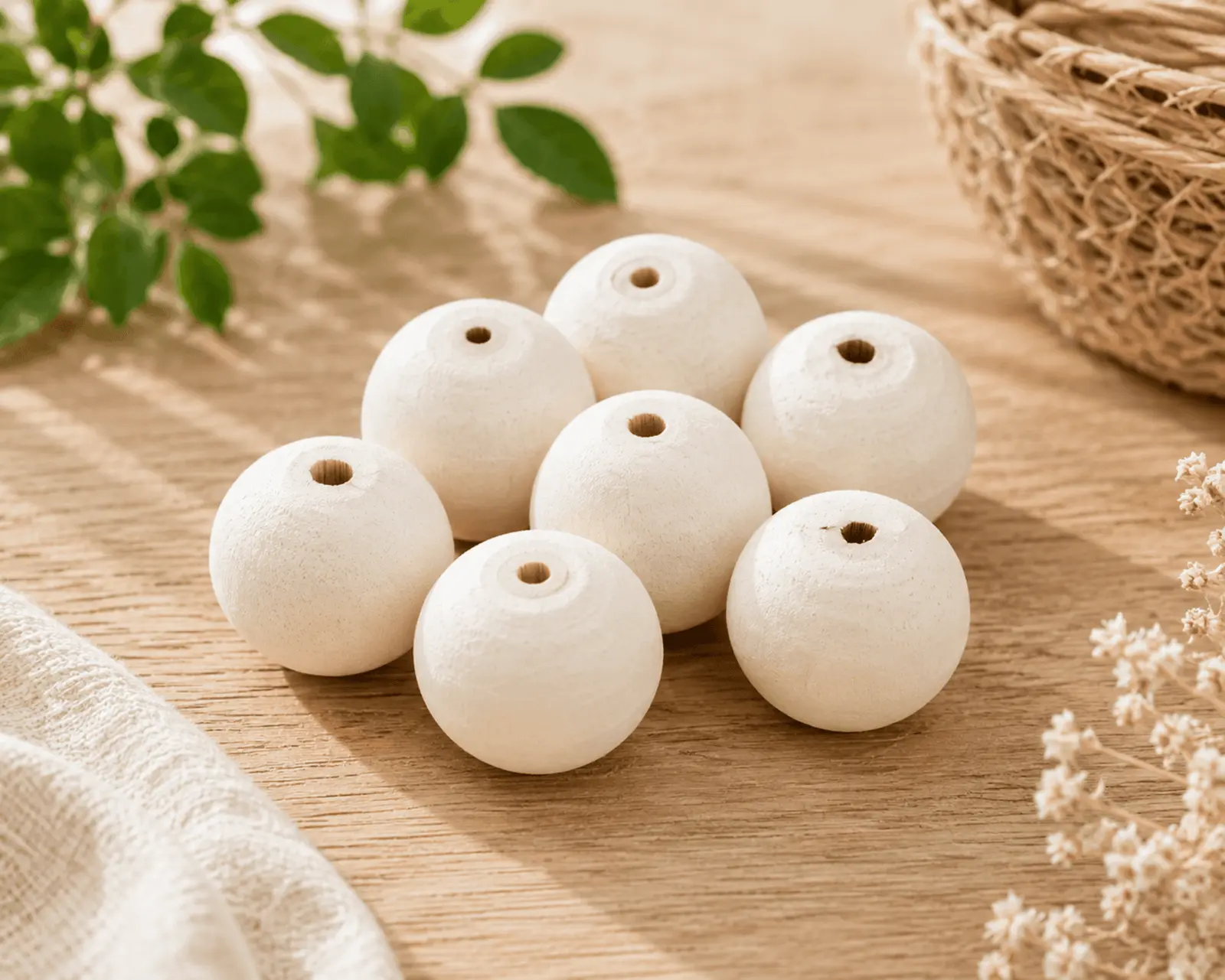 Natural 2cm Sola Wood Balls Eco-Friendly, Soft & Chewable Pet Toys